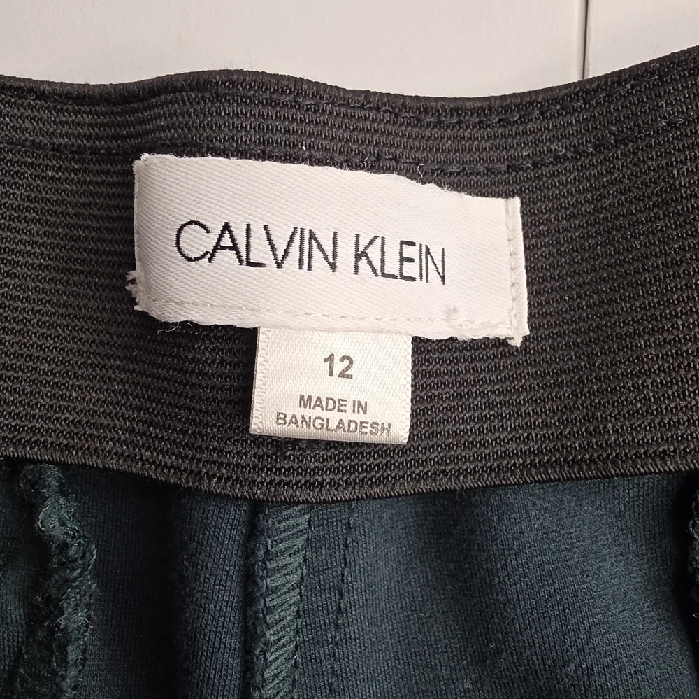 Calvin Klein Size 12 Pine Green Pull-On Ponte Pants Office Cd-2174